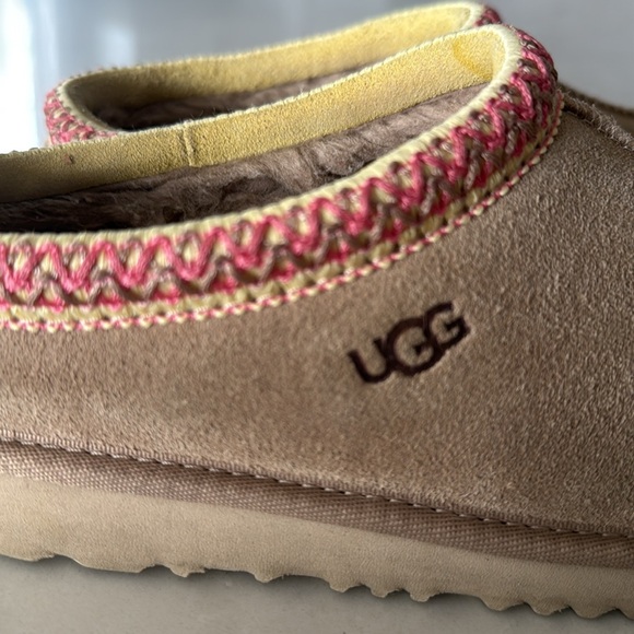 Ugg Tasman slippers.. gentley used. Outgrew too fast - Picture 6 of 6